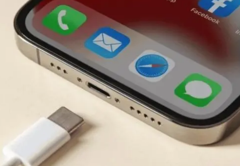 凭祥苹果15维修分享iPhone15改USB-C接口后能和安卓用户互借充电器吗 